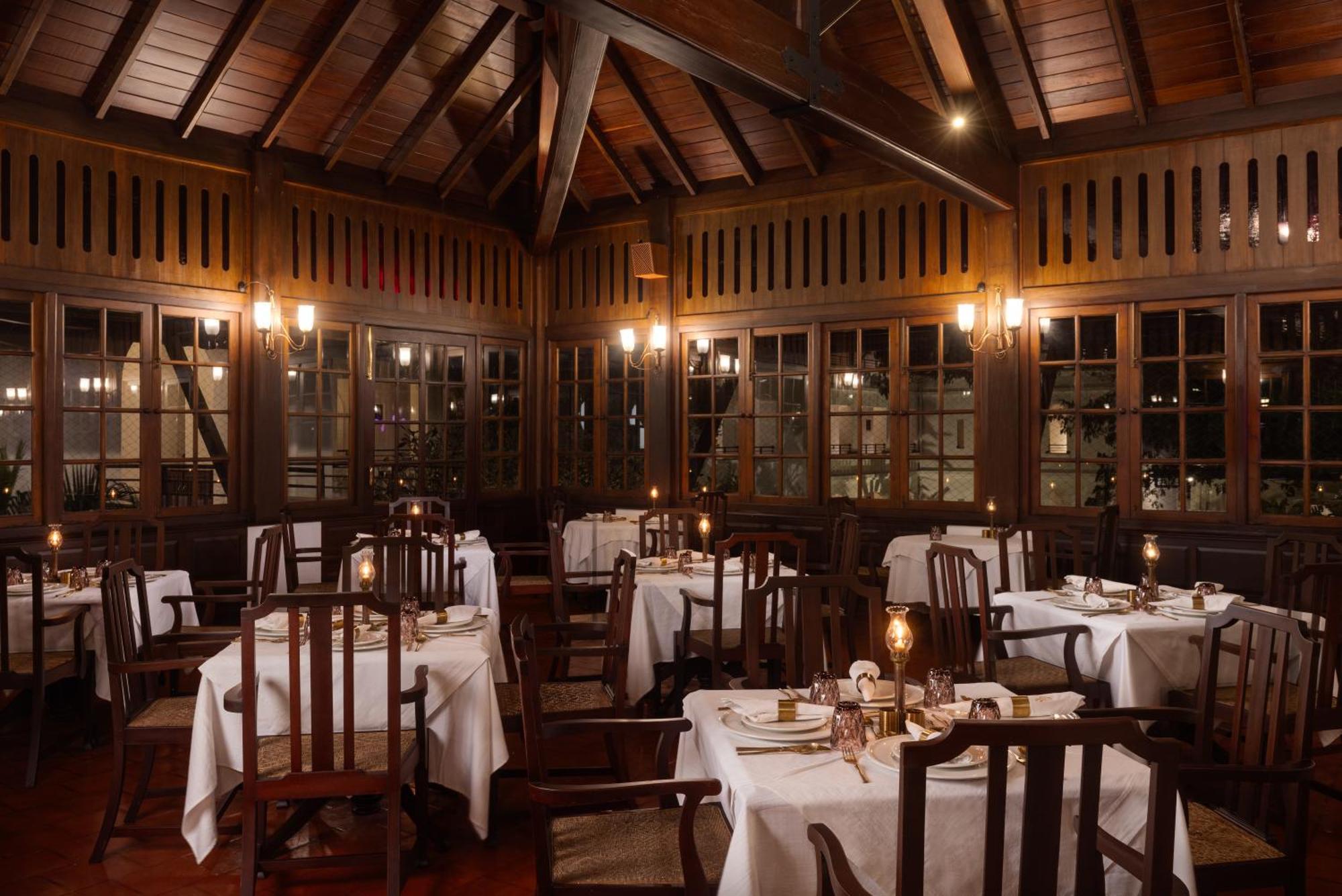 บรุนตัน โบ๊ตยาร์ด - ซีจีเอช เอิร์ธ Hotel Kochi ภายนอก รูปภาพ